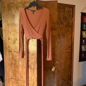 Long Sleeve , Tie around the waste Crop Top